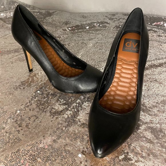 Dolce Vita Pumps - Picture 3 of 4